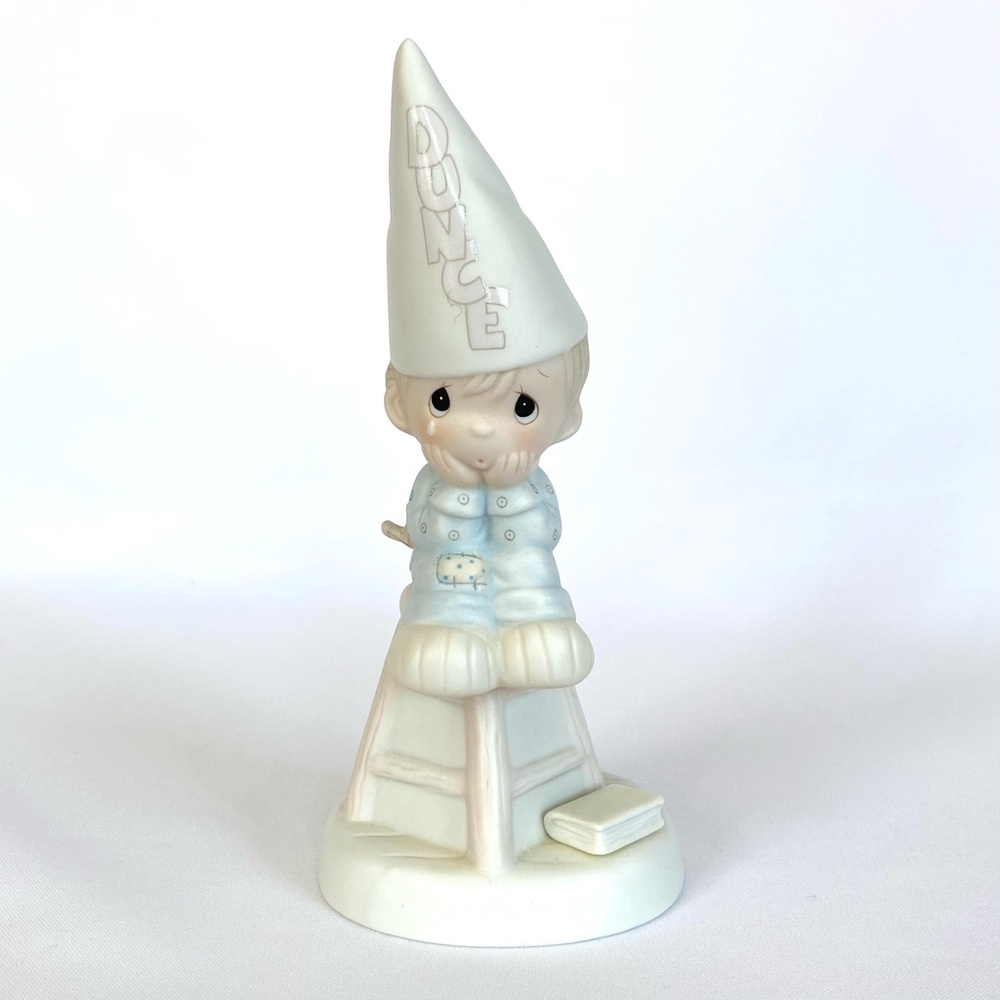 Precious Moments “Nobody’s Perfect” Vintage Collectible Figurine E-9268